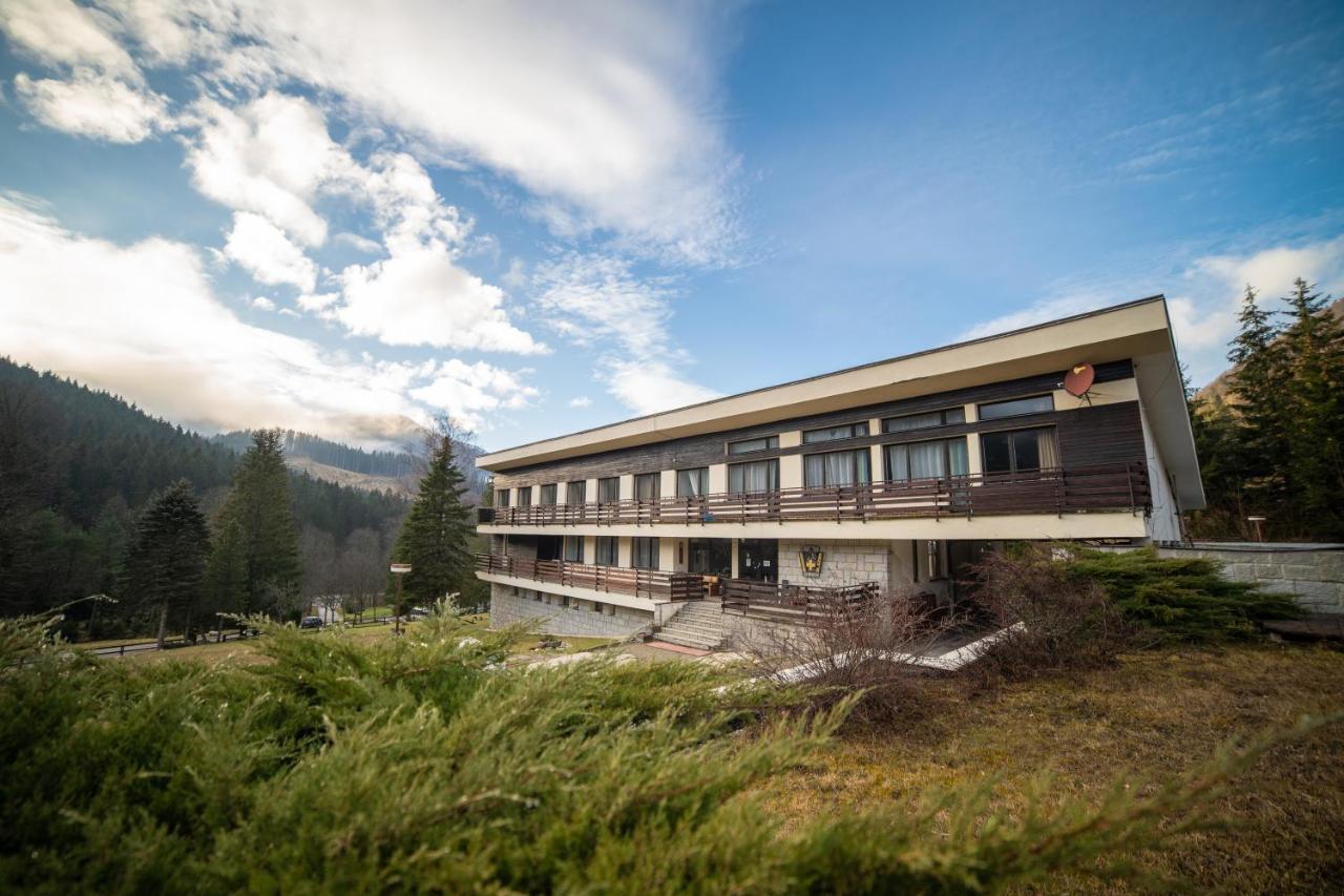 Dom Horskej Sluzby Hostel Terchová Exterior photo