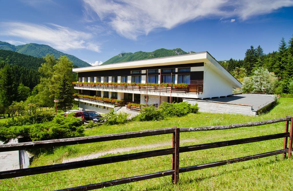 Dom Horskej Sluzby Hostel Terchová Exterior photo